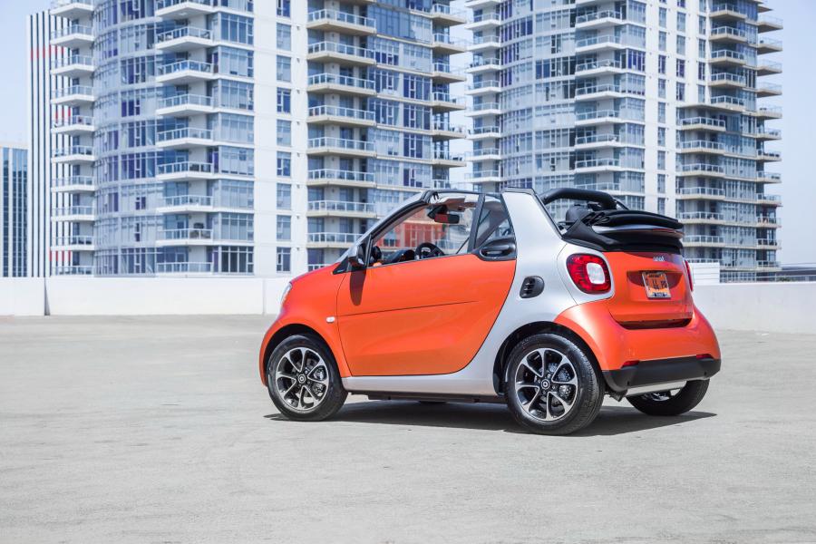  Smart ForTwo Passion Cabrio 2016 года  (NA) (фото 2 из 21)